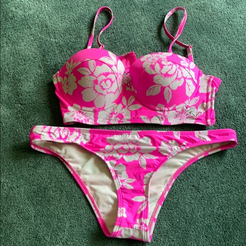 Roxy pink bikini